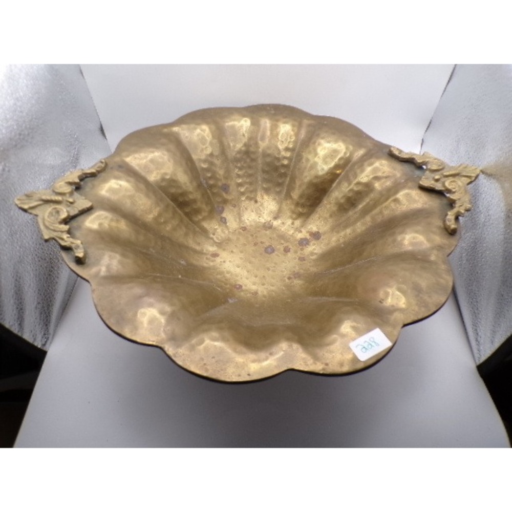 Vintage Hammered Brass Footed Bowl‎ Scalloped Edge Acanthus Handles 12 Inch Gold